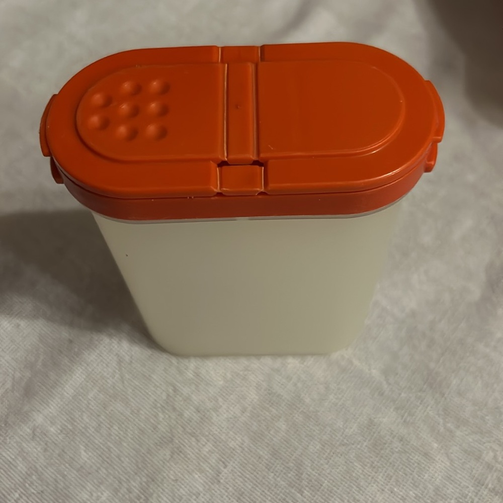 Tupperware - Picture 10 of 12